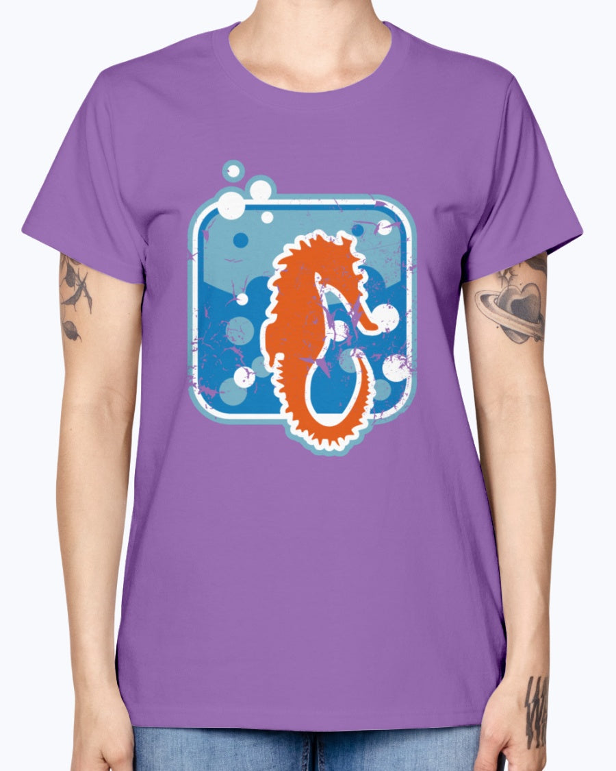 Gildan Ladies Missy T-Shirt . Seepferdchen used look