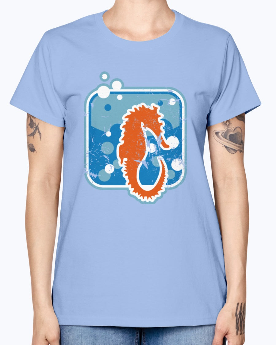 Gildan Ladies Missy T-Shirt . Seepferdchen used look