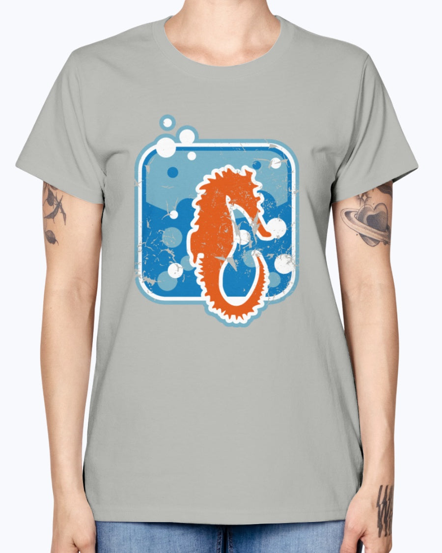 Gildan Ladies Missy T-Shirt . Seepferdchen used look