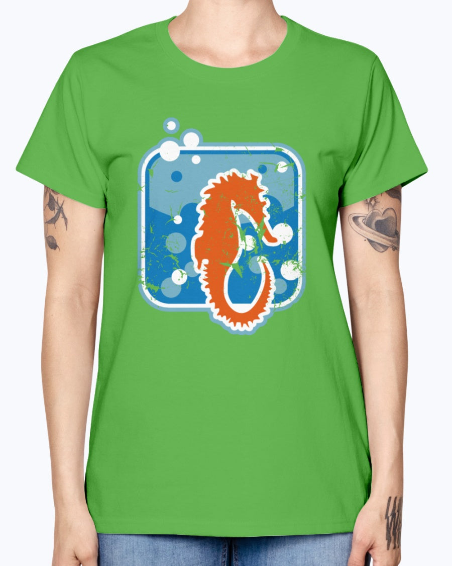 Gildan Ladies Missy T-Shirt . Seepferdchen used look