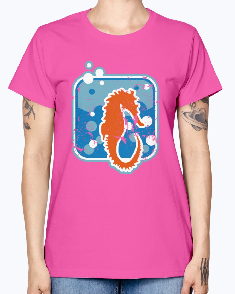 Gildan Ladies Missy T-Shirt . Seepferdchen used look